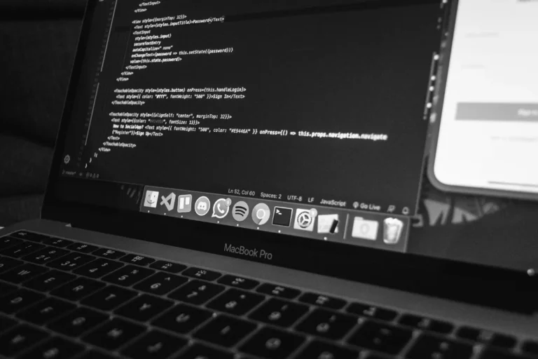 Programiranje in tehnična izdelava spletnih strani ter e-trgovin – AS Trend Slovenija